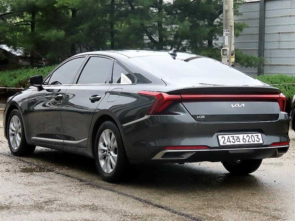 KIA K8 - Vista 3
