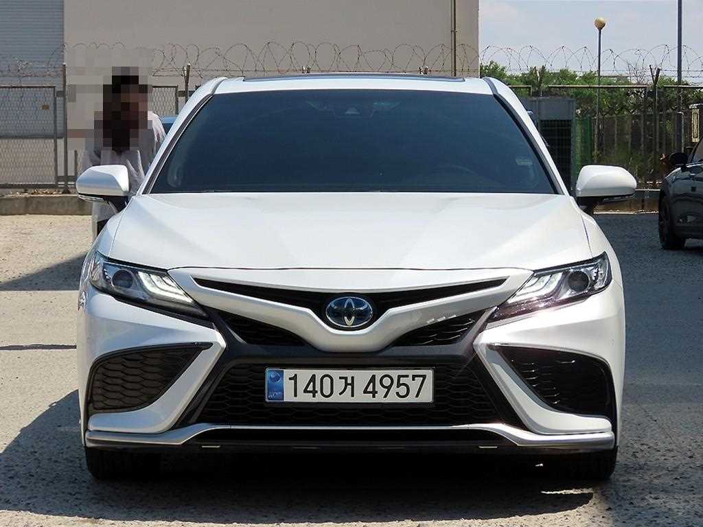 Toyota Camry 2023 Blanco - Importación desde Corea - HF Imports Iquique - Foto 1