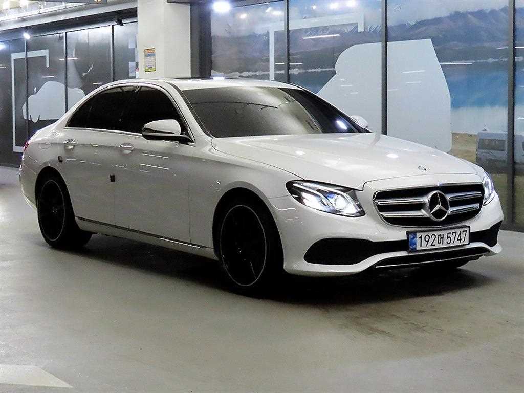 Mercedes Benz E class 2017 Blanco - Importación desde Corea - HF Imports Iquique - Foto 1