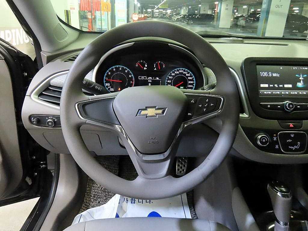 Chevrolet Malibu - Vista 8