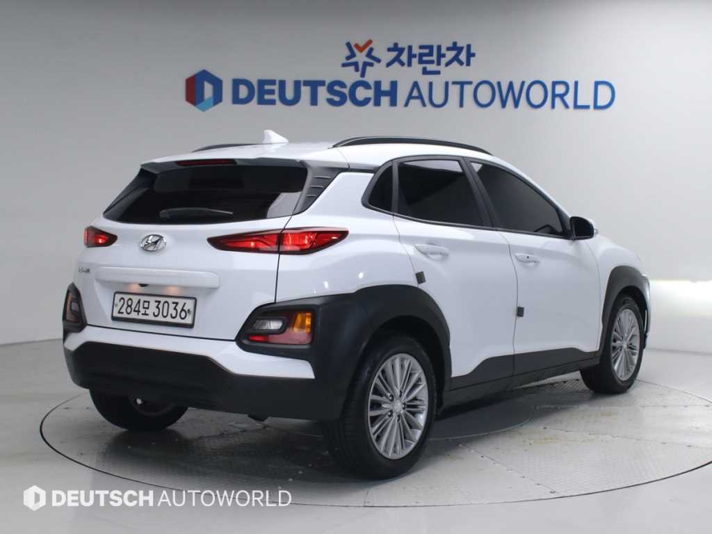 HYUNDAI Kona - Vista 2