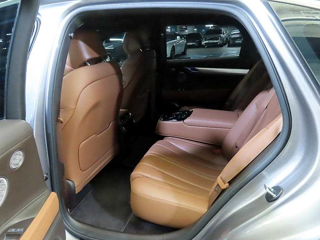 Genesis G80 - Vista 8