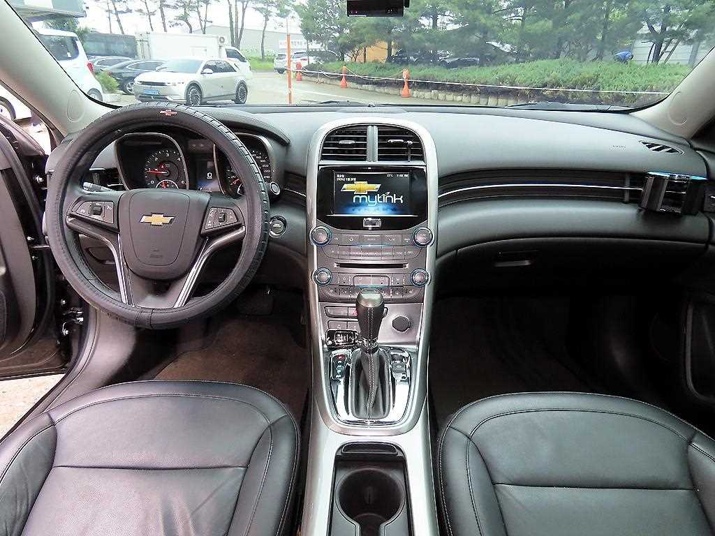 Chevrolet Malibu - Vista 7