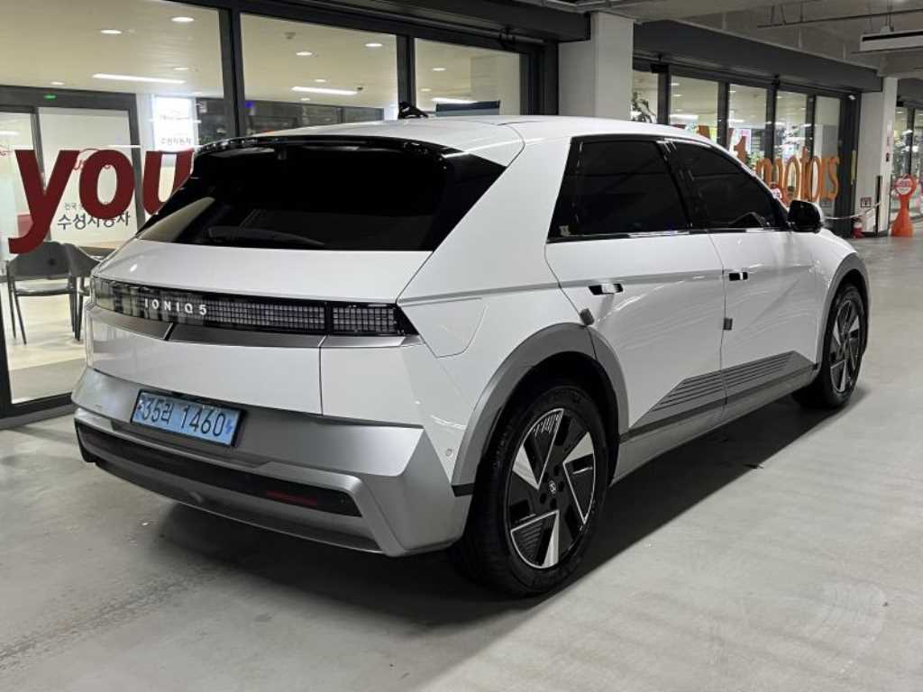 HYUNDAI Ioniq 5 - Vista 4