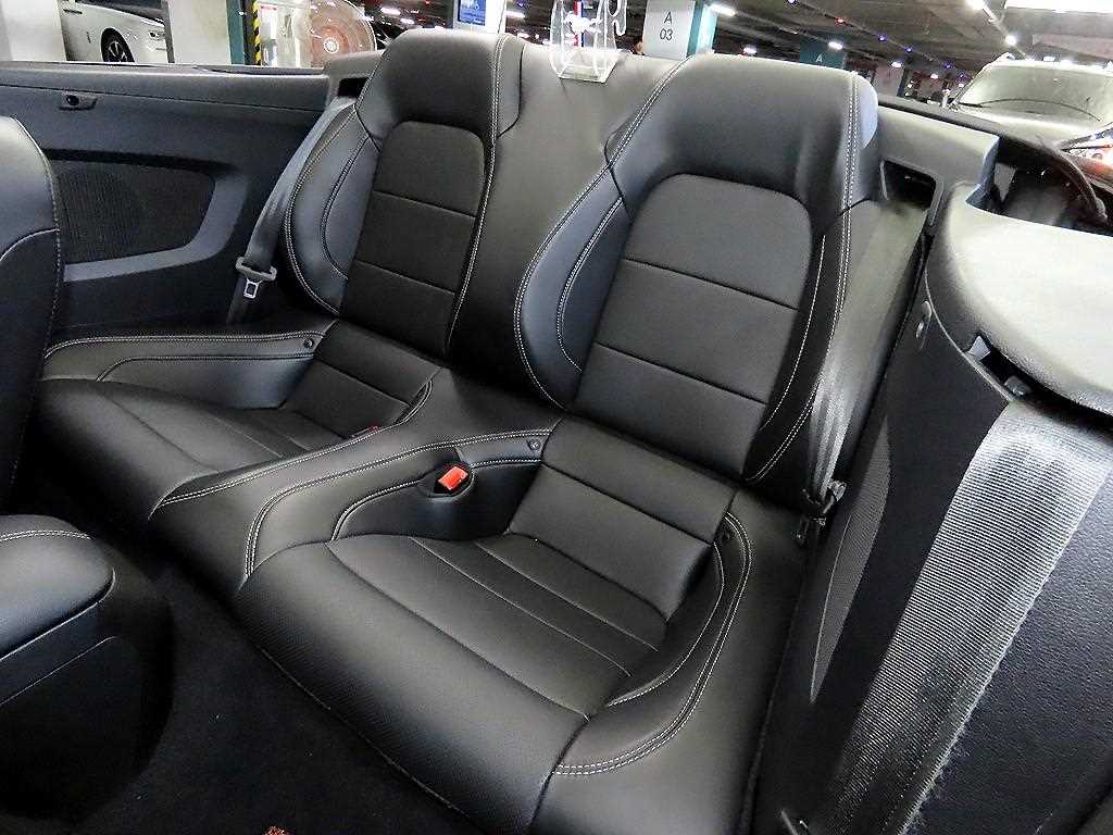 Ford Mustang - Vista 9