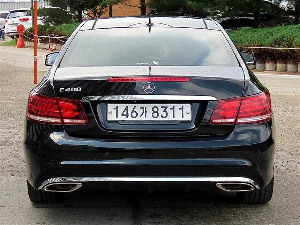 Mercedes Benz E class - Vista 4