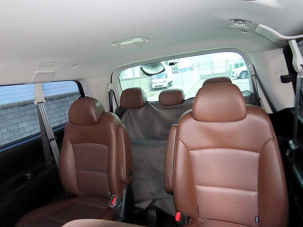 HYUNDAI Starex - Vista 7