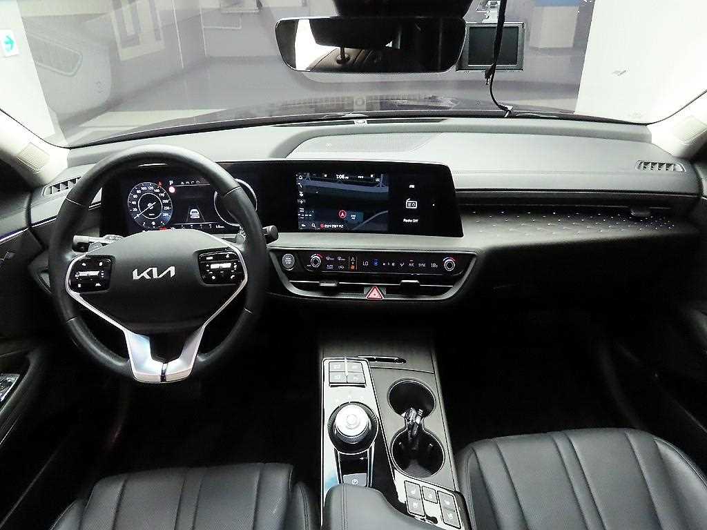 KIA K8 - Vista 8