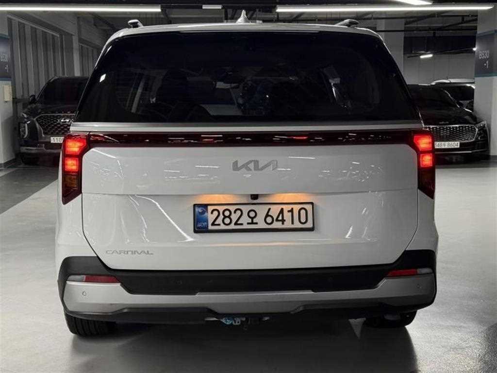KIA Carnival - Vista 3
