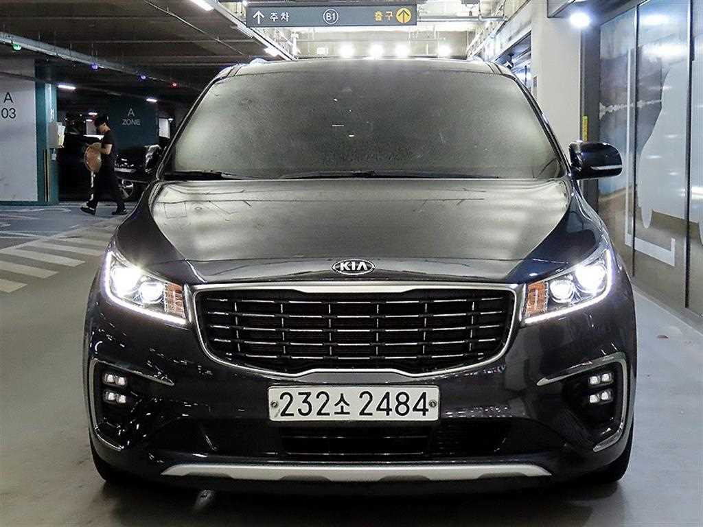 KIA Carnival - Vista 2