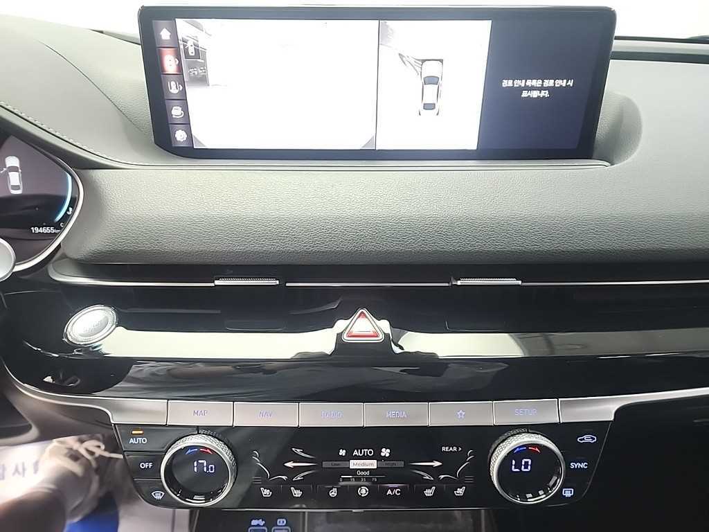 Genesis G80 - Vista 10