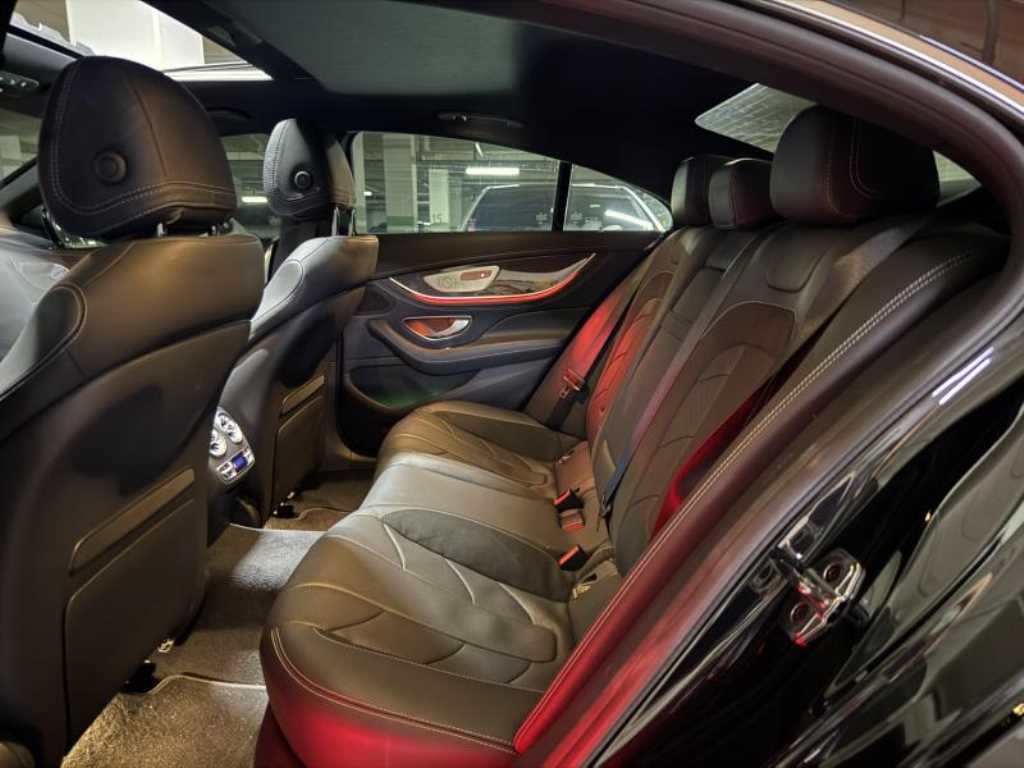 Mercedes Benz CLS Class - Vista 7