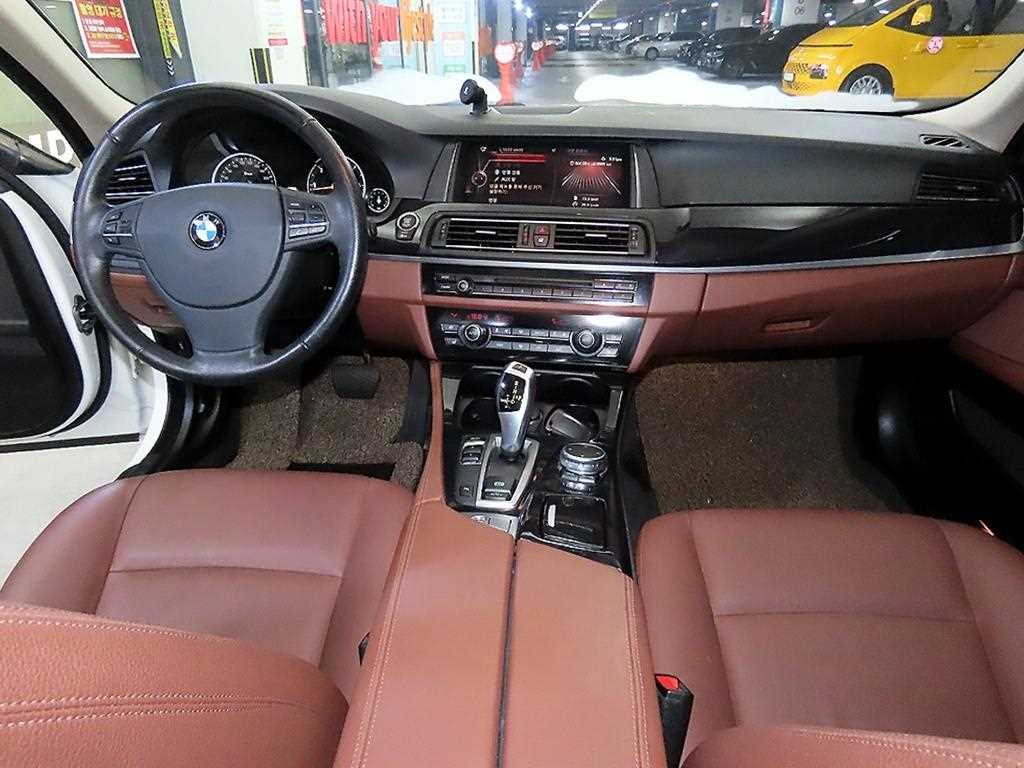 BMW 5 Series - Vista 11