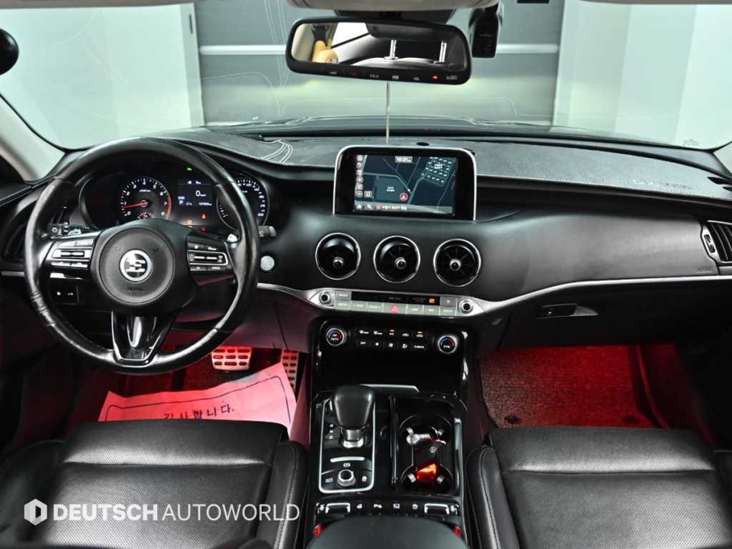 KIA Stinger - Vista 7