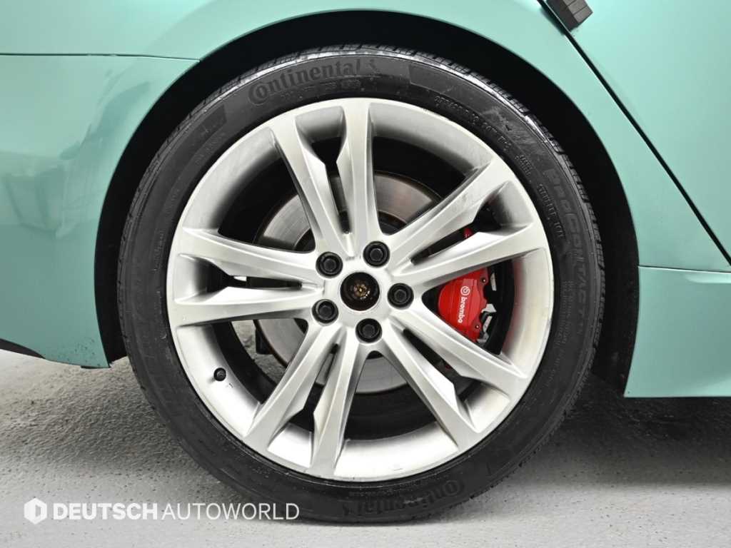 KIA Stinger - Vista 5