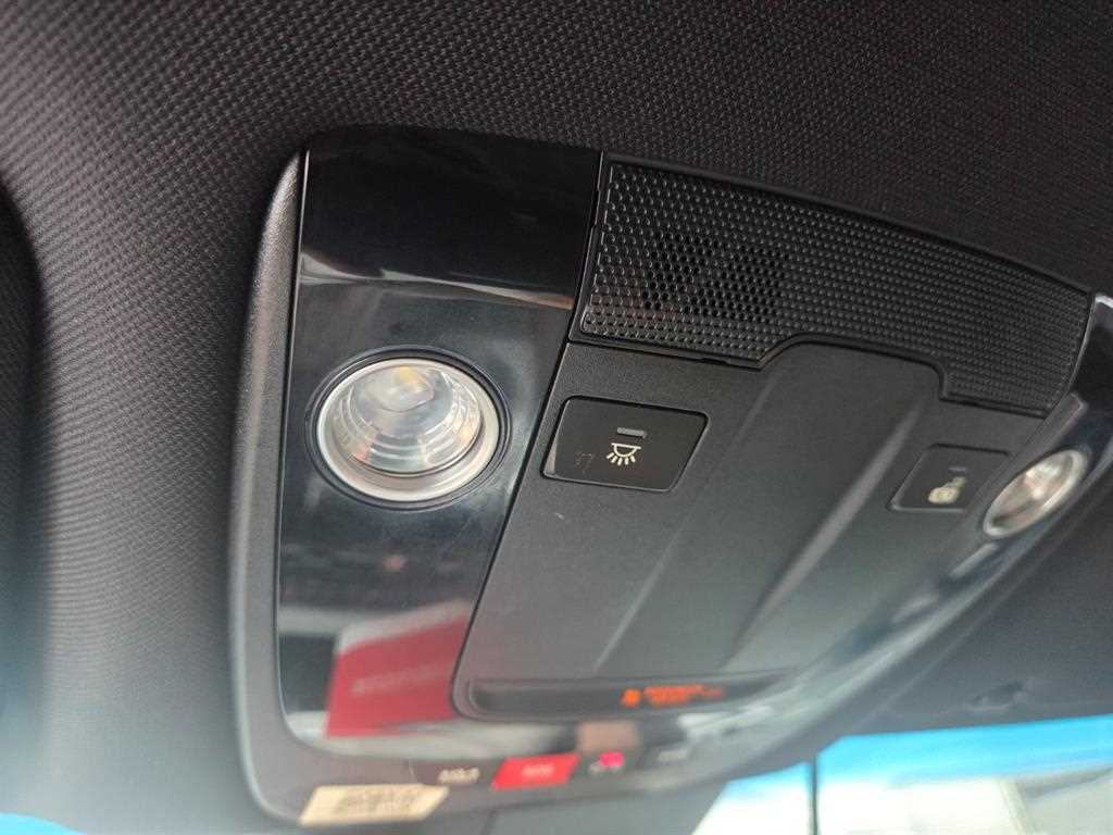 KIA K8 - Vista 7