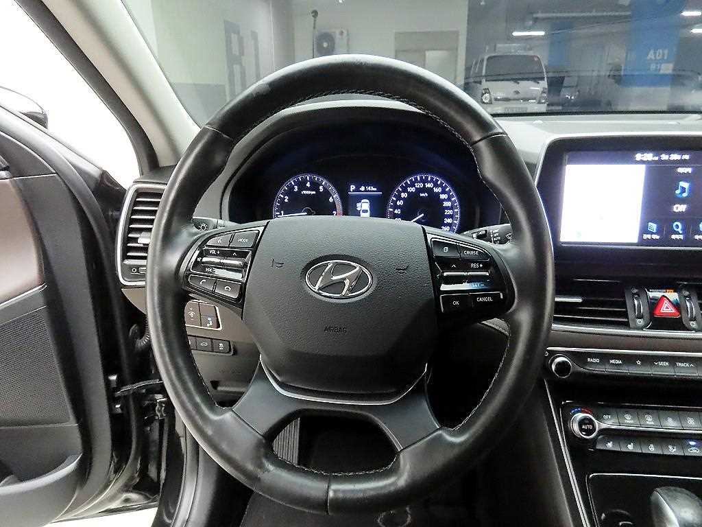 HYUNDAI Grandeur - Vista 7