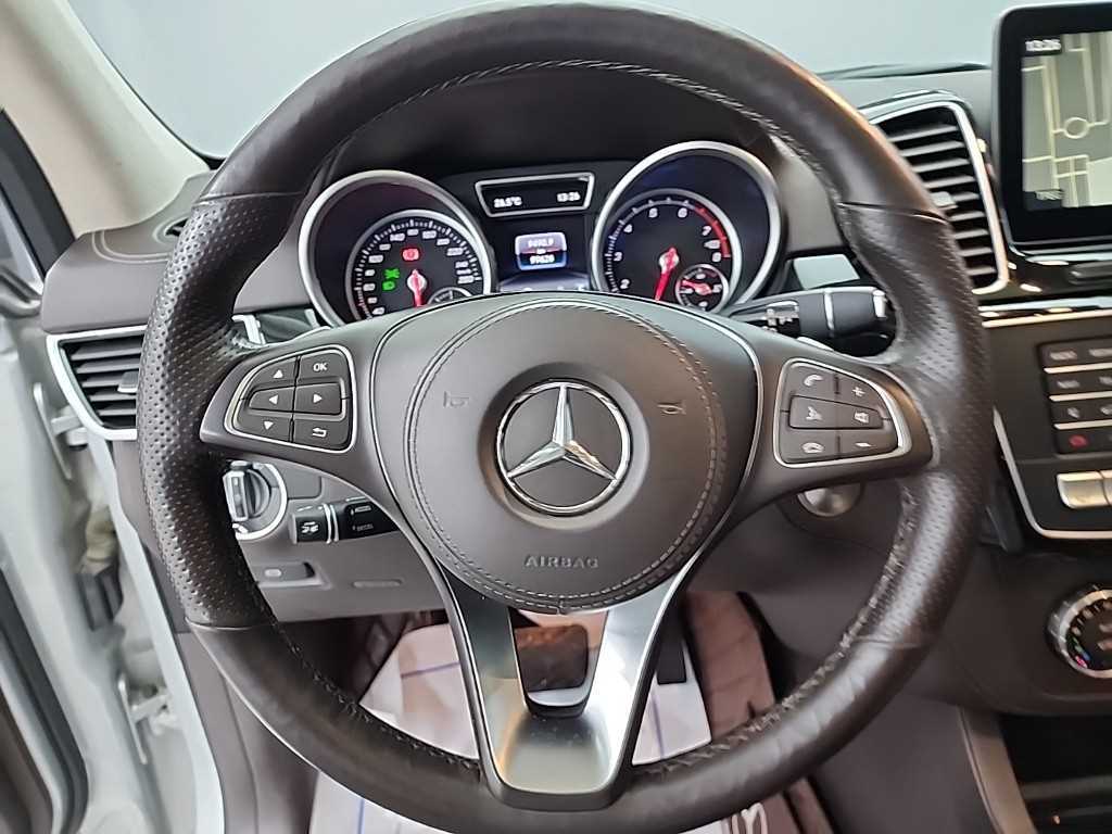 Mercedes Benz GLS Class - Vista 9