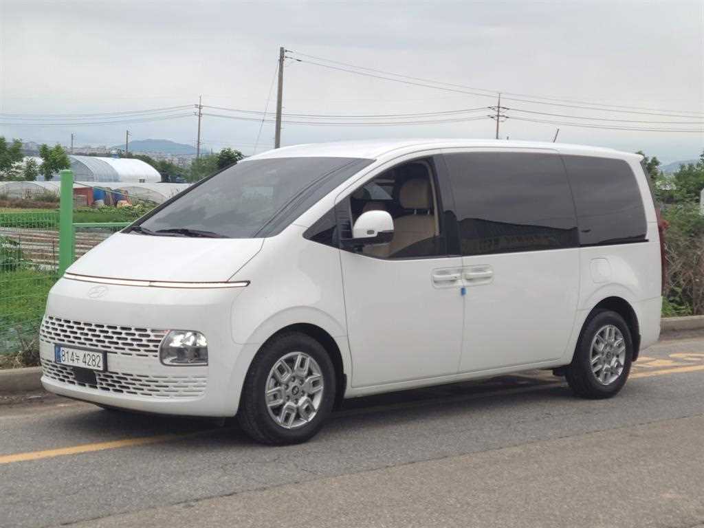 HYUNDAI Staria - Vista 3