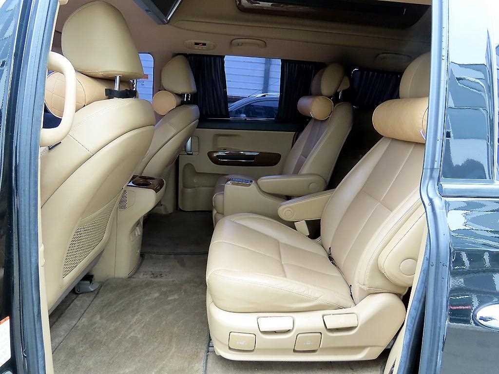 KIA Carnival - Vista 6