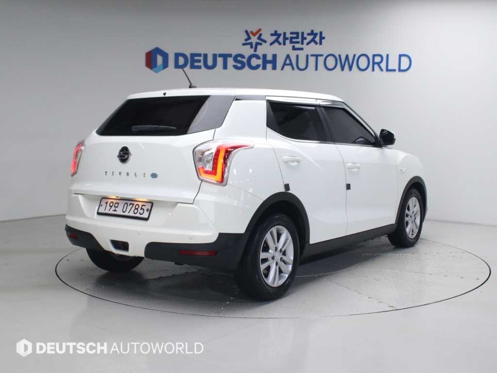 Ssangyong Tivoli - Vista 2