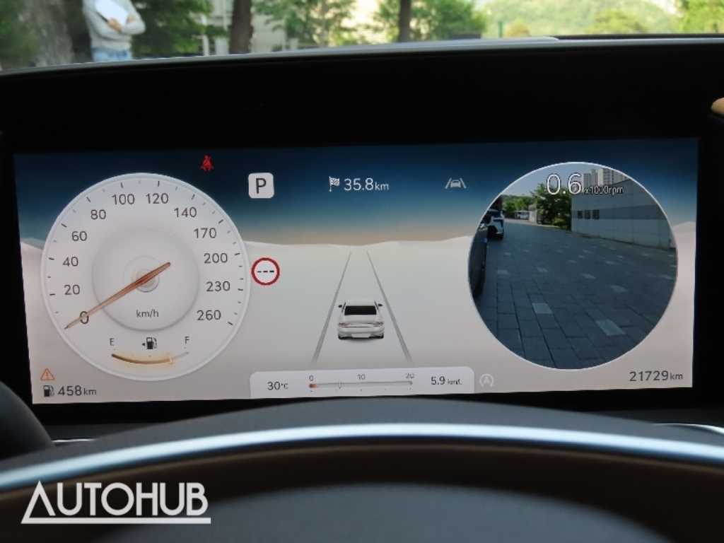 Genesis G90 - Vista 6