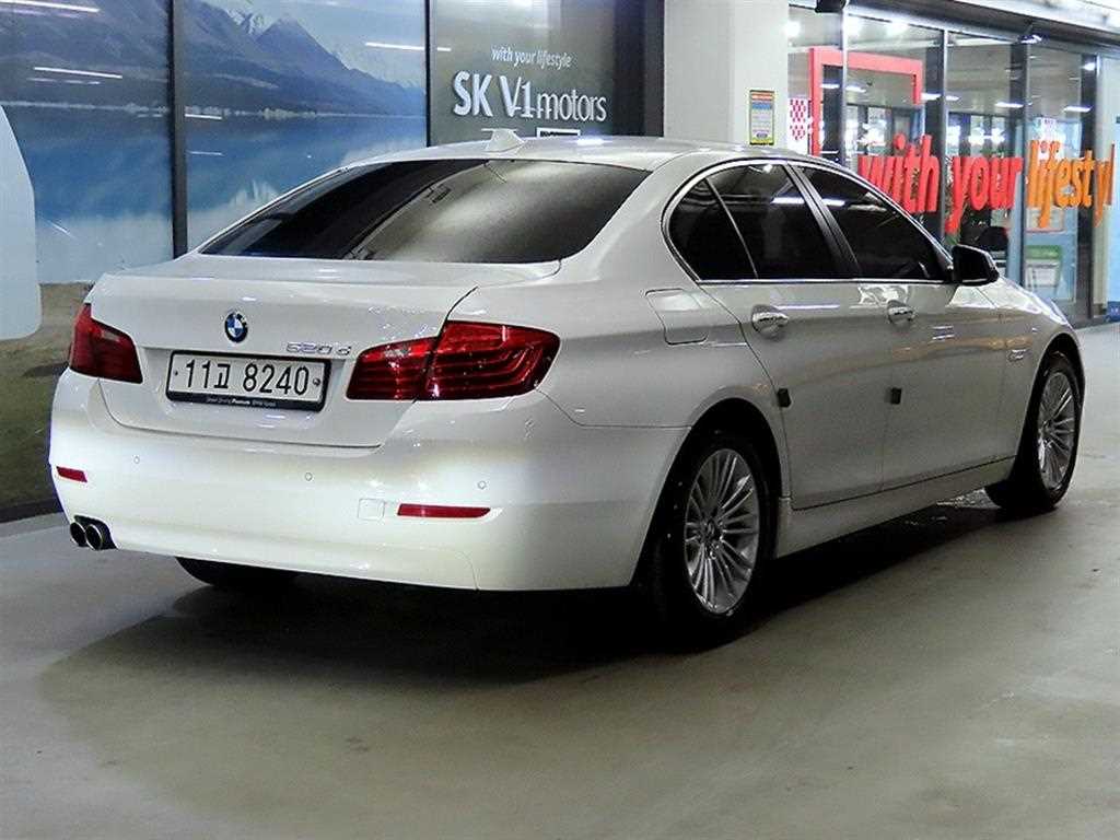 BMW 5 Series - Vista 5
