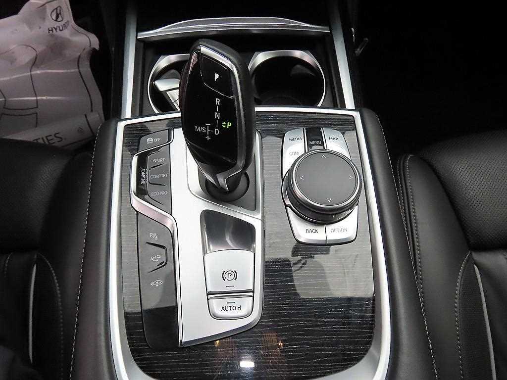 BMW 7 Series - Vista 11
