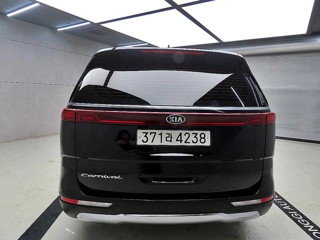 KIA Carnival - Vista 3