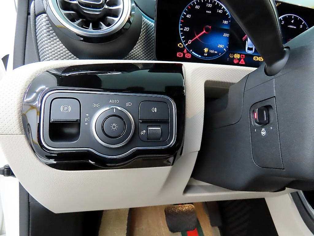 Mercedes Benz A Class - Vista 12
