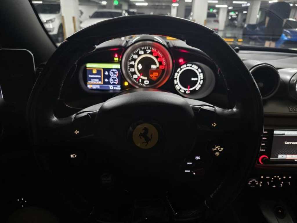 Ferrari California - Vista 7