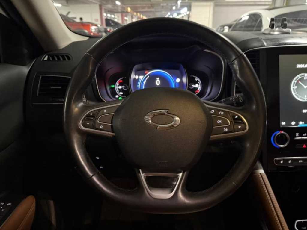 SAMSUNG QM6 - Vista 8