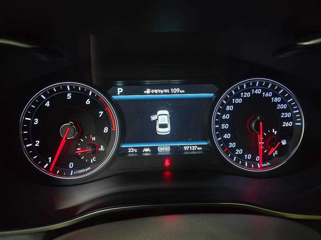 Genesis G70 - Vista 10