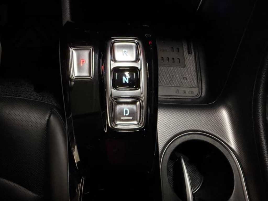 HYUNDAI Sonata - Vista 12