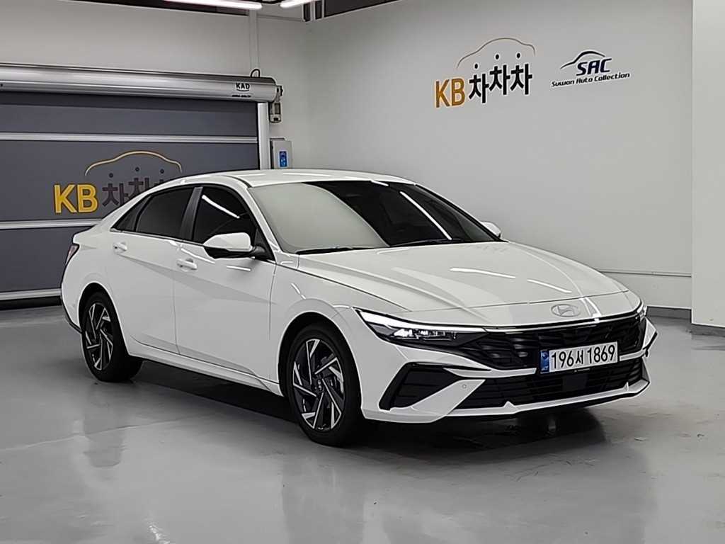 HYUNDAI Avante - Vista 4