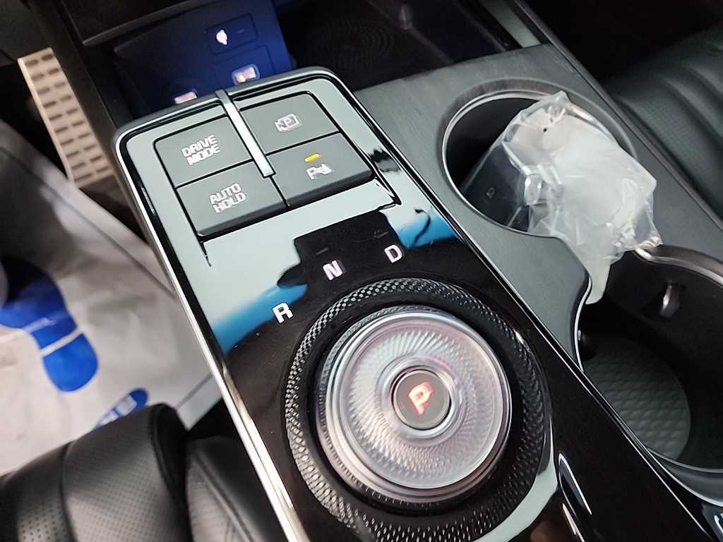 KIA K8 - Vista 8