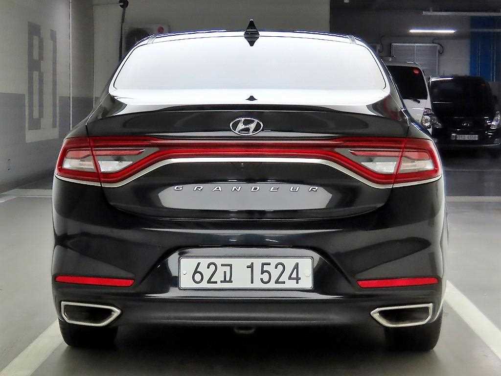 HYUNDAI Grandeur - Vista 3