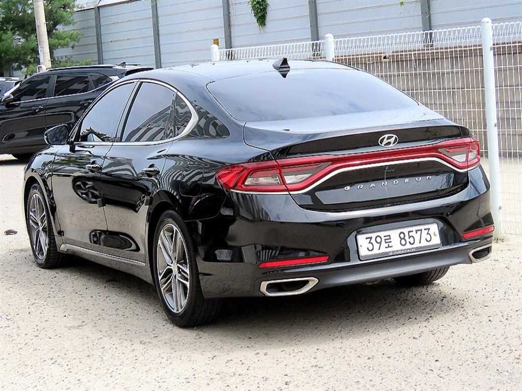 HYUNDAI Grandeur - Vista 3