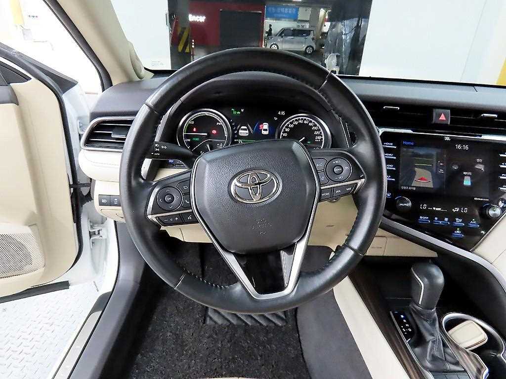 Toyota Camry - Vista 9
