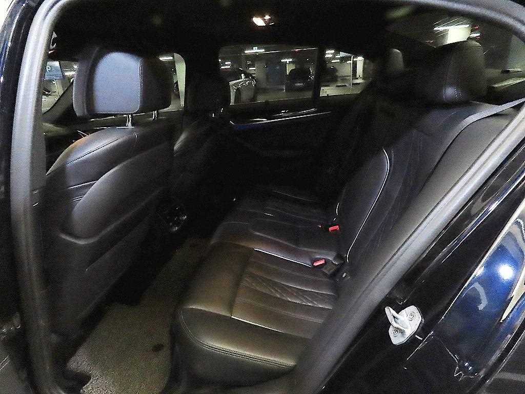 BMW 5 Series - Vista 7