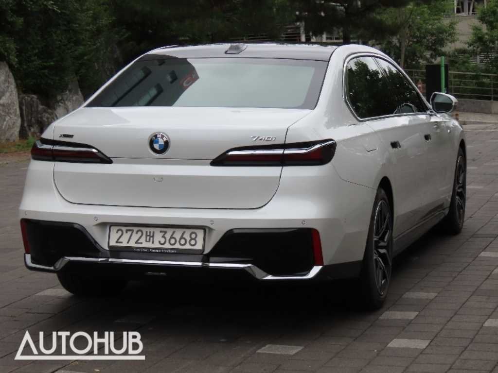 BMW 7 Series - Vista 3