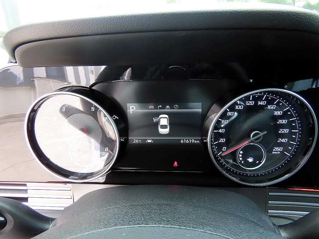 HYUNDAI Grandeur - Vista 9
