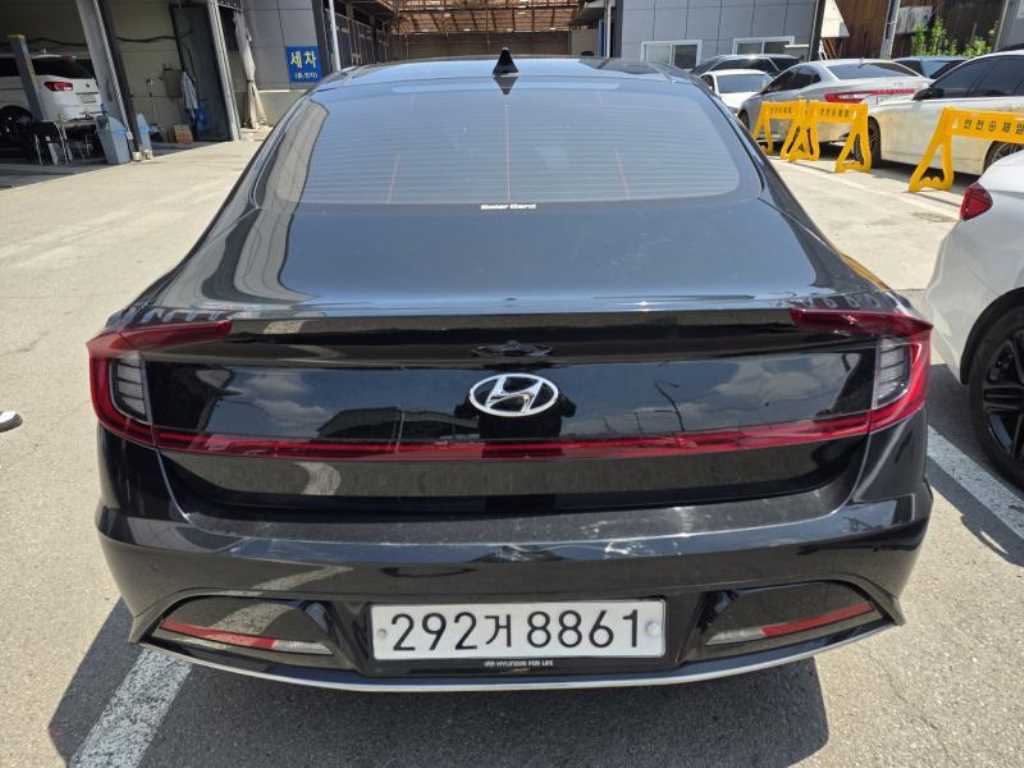 HYUNDAI Sonata - Vista 3