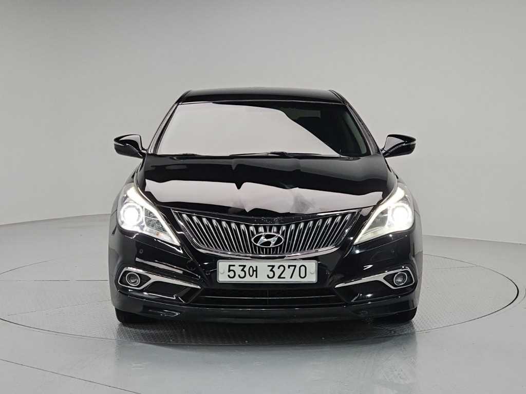 HYUNDAI Grandeur - Vista 2