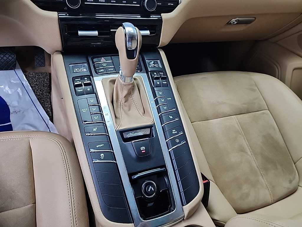 Porsche Macan - Vista 8