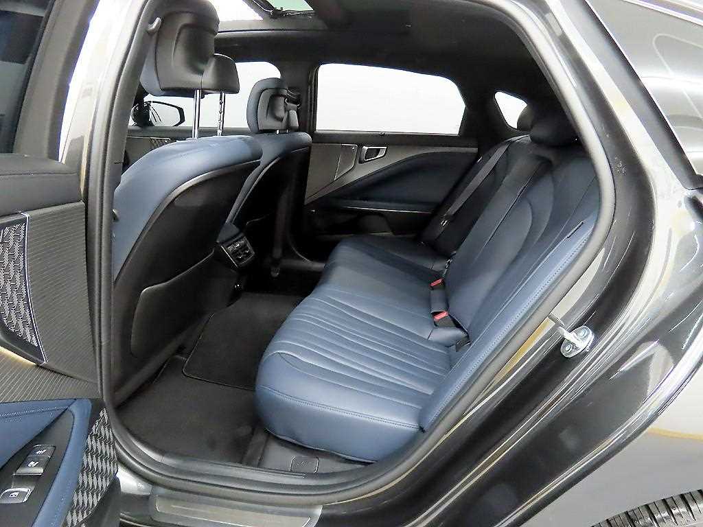 KIA K8 - Vista 6