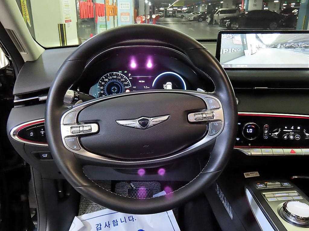 Genesis GV70 - Vista 8