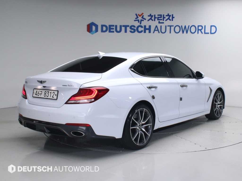 Genesis G70 - Vista 2