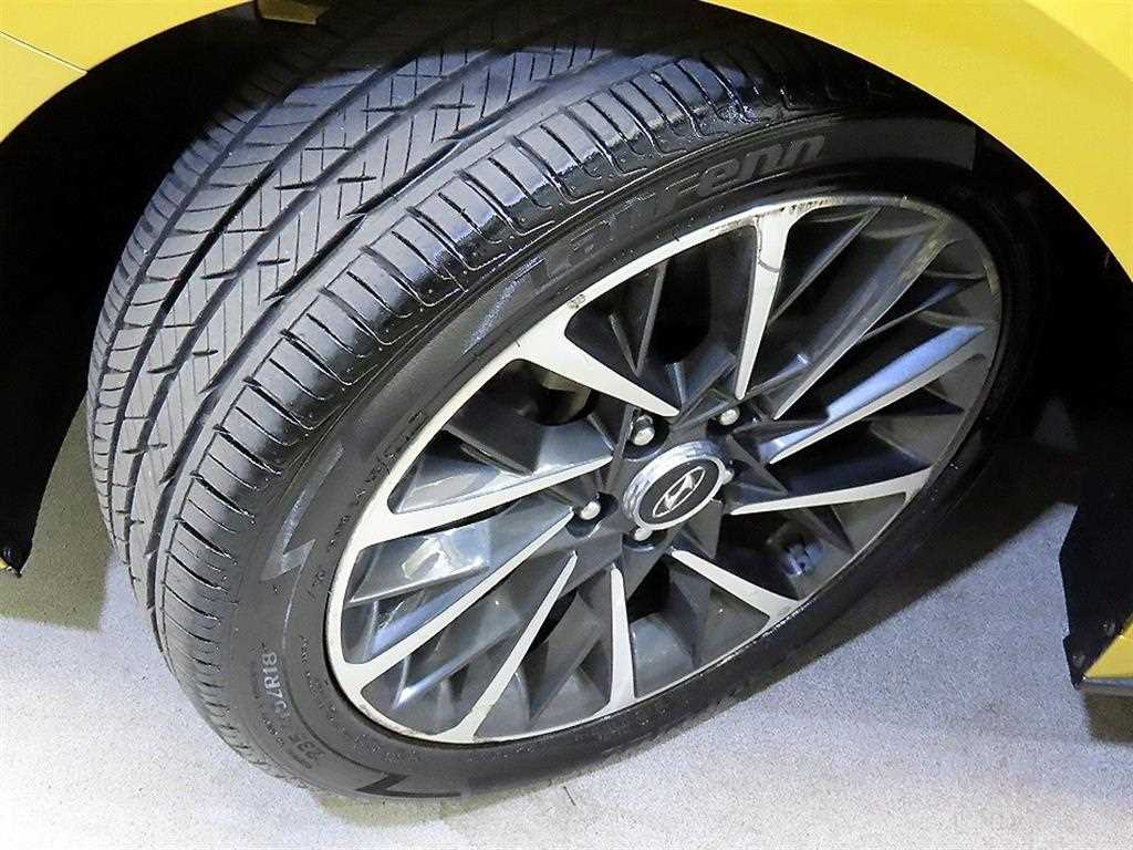 HYUNDAI Sonata - Vista 8