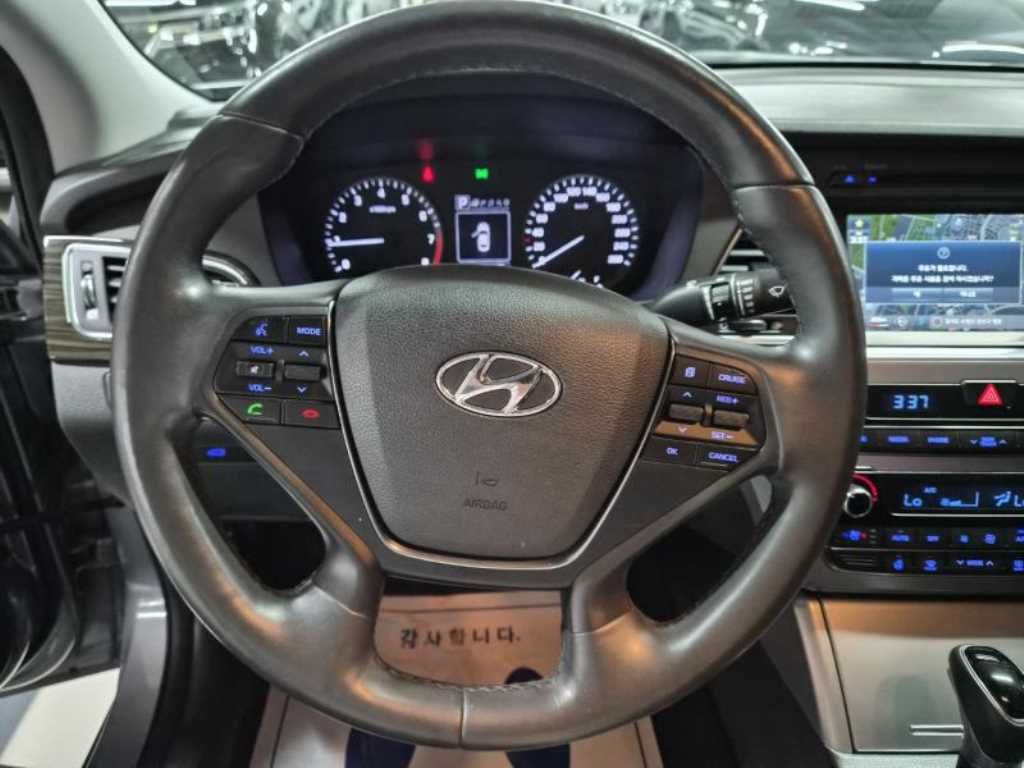 HYUNDAI Sonata - Vista 7